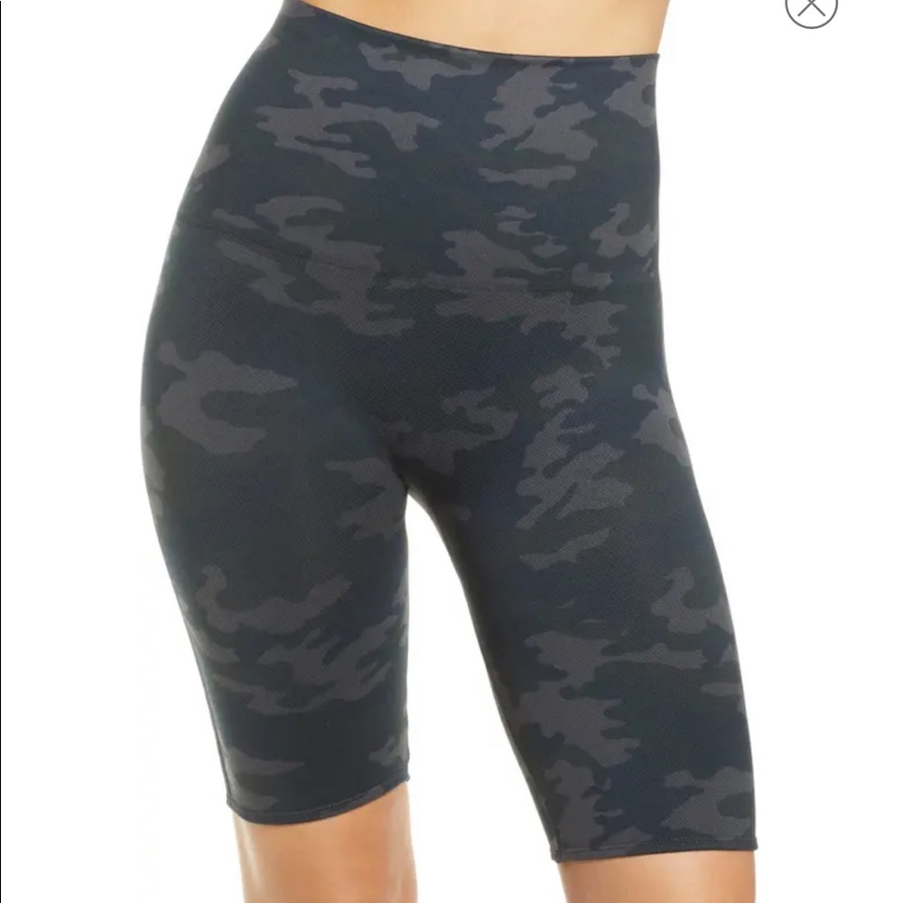 NWT Spanx Look at Me Now Camo Bike Short Size Medi